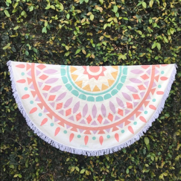 Beautiful Gypsy Boho Beach Roundie - Picture 3 of 5